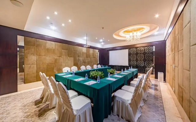 Rezen Kingtown Hotel (Chongqing Guanyinqiao)