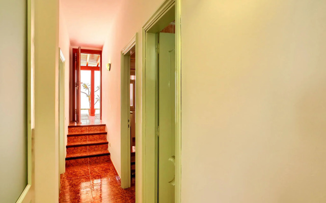 Traditional holiday home in Arico with garden
