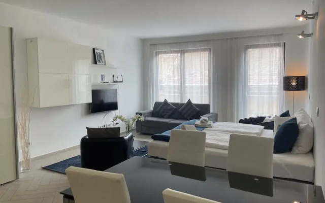 Smart Carrara Apartments