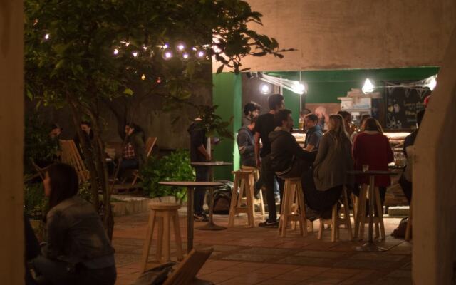 Vato Loko Hostel Pub