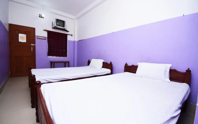 SPOT ON 43674 Apanjan Hotel