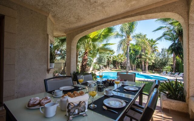 Gual house with private pool