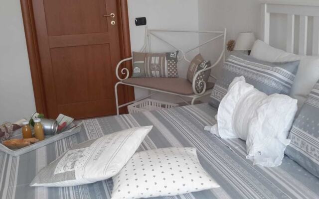 Betì House Hearts and Roses Guesthouse