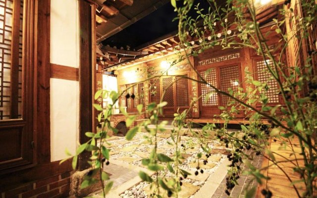 Ohbok Hanok Guesthouse 2
