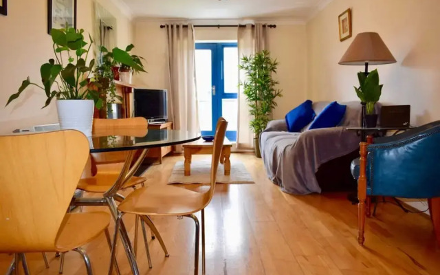 2 Bedroom Apartment Beside Merrion Square