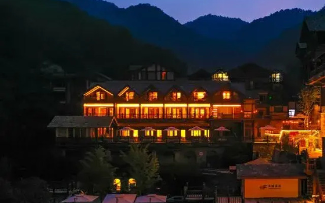 Jiuru Mountain Nomanbao Life Scene Hotel