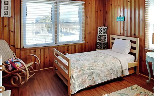 Seahorse Sound by Topsail Realty