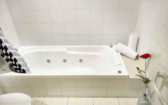 Goldfield Holiday Home