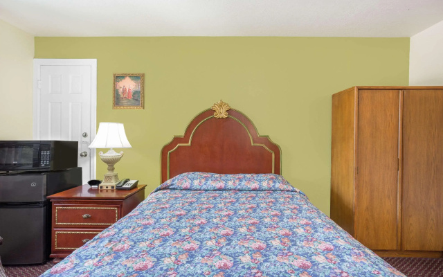 Knights Inn Emporia