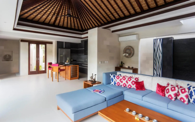 Villa by the Beach – Lobby – Kuta