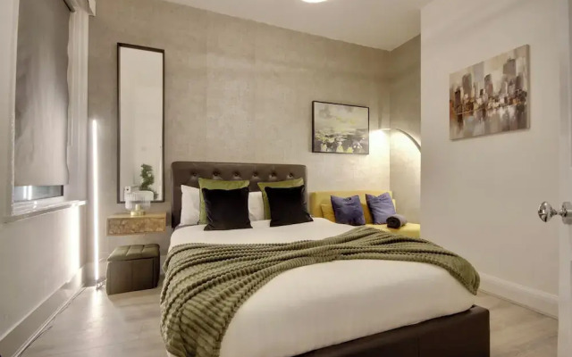 Southsea 5 Bed House - Hot Tub-Sleeps 10