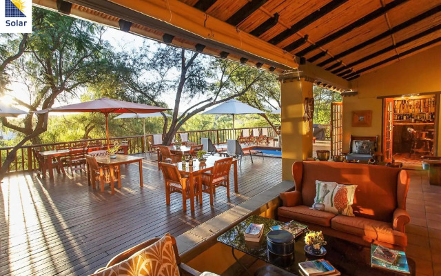 Riverside Lodge