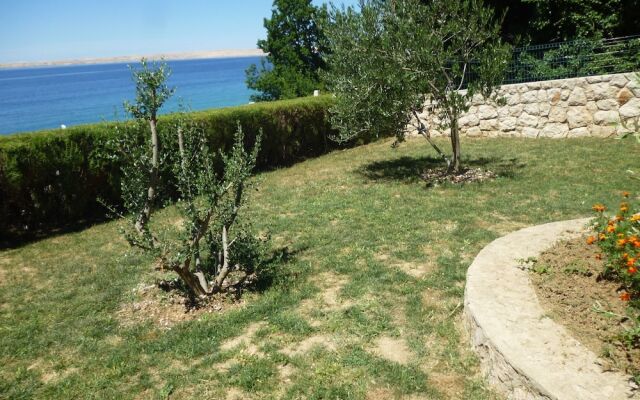 Apartments Niko-by the Beach