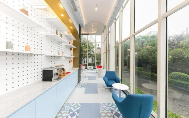 Starway Hotel at Pudong