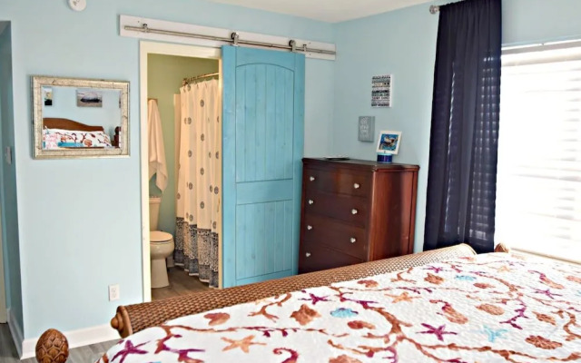 Lani Kai 131 by RedAwning