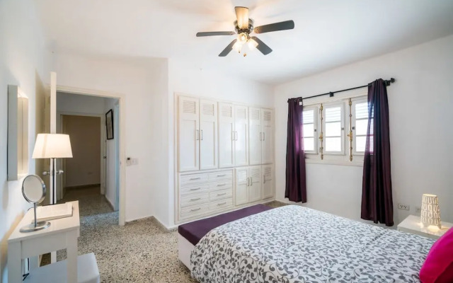 Ocean Breeze & Suites