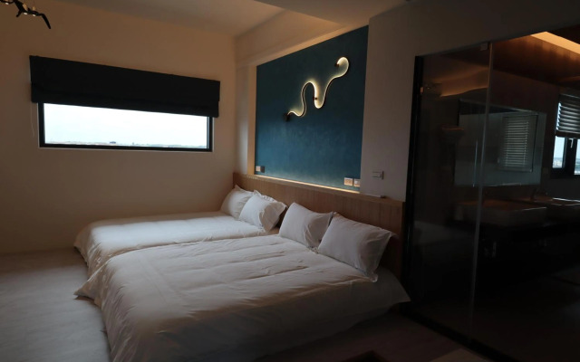 Qian Qian Riverside B&B