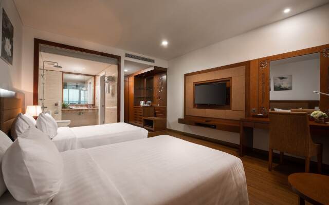 Gold Coast Hotel Resort & Spa