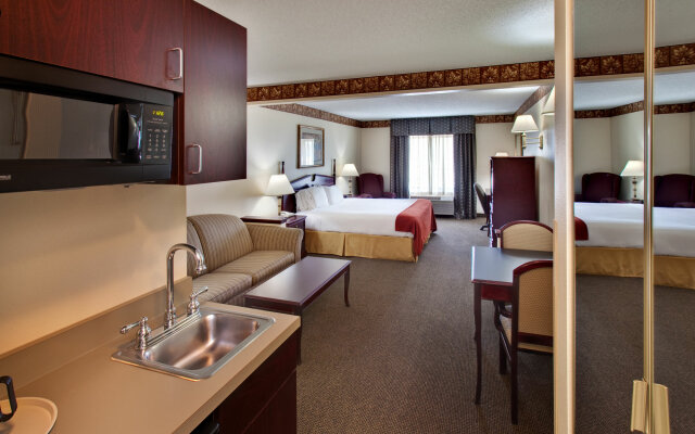 Holiday Inn Express And Suites Watertown, an IHG Hotel