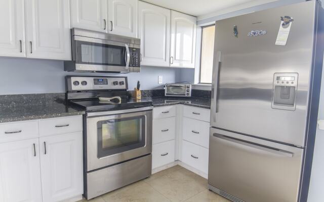 Ocean Harbor 3 by Vtrips