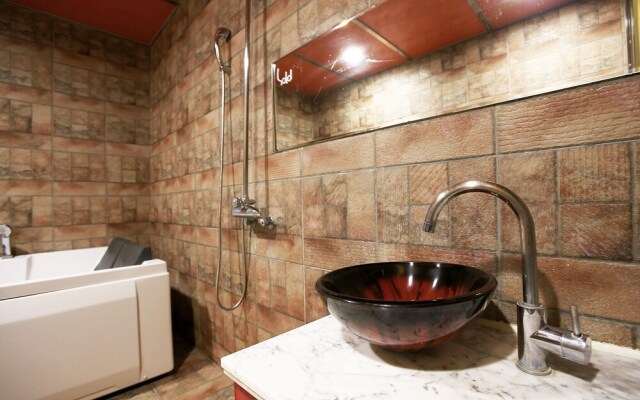 Suyu Solid Hotel