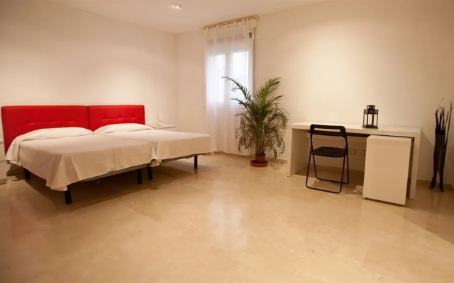 Sol Square Apartments