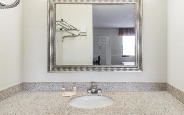 Days Inn Bloomington