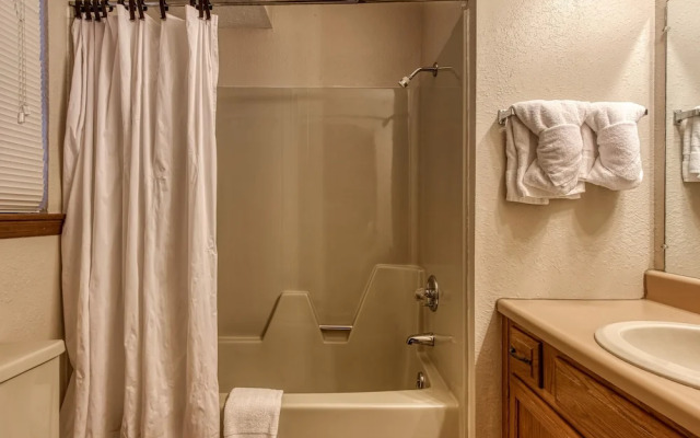 Pinecrest Townhomes
