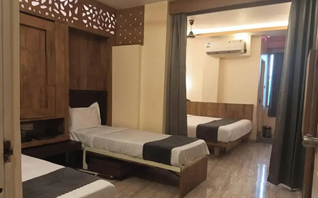 Hotel comfort & Terrace Lounge Deoghar