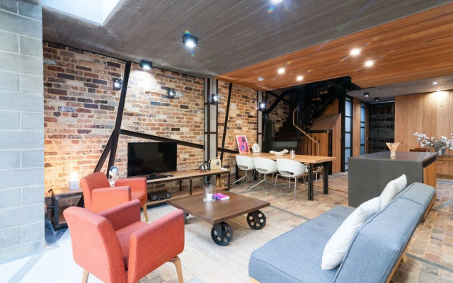 Executive Rental Style House