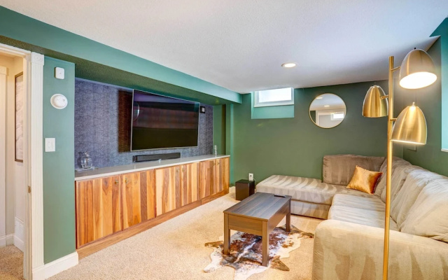Charming Minneapolis Home < 1 Mi to Lakes!