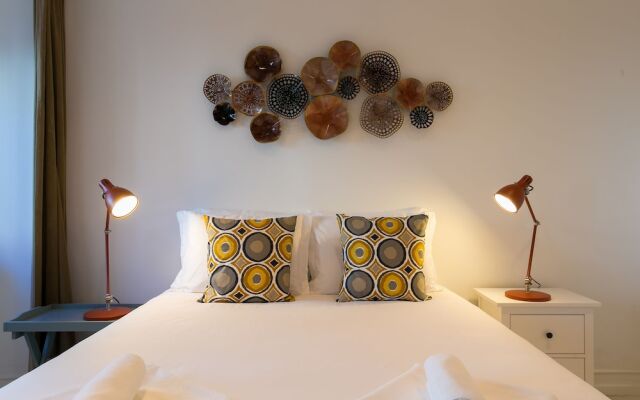 ALTIDO Charming Patio