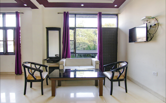 Fabhotel City Palace