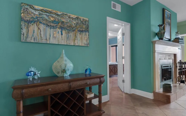 Palm Beach Club 4-127 Parrot-dise Palms