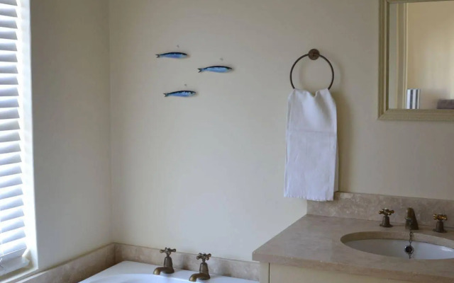 The Majestic Apartment