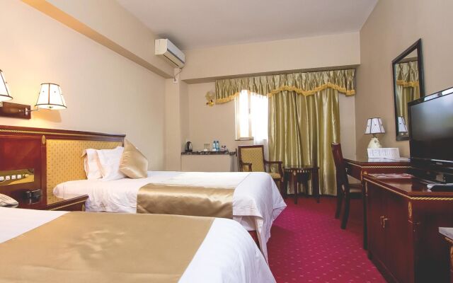 Best Western Plus Paramount Hotel