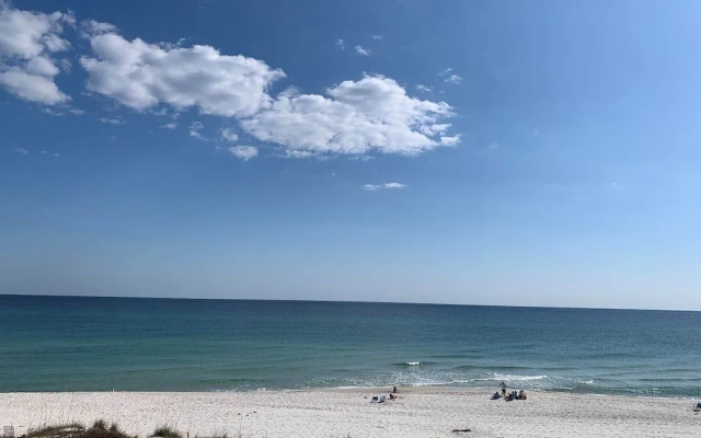 So Shell Distancing by Southern Vacation Rentals