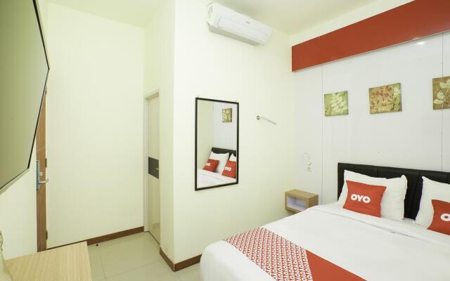 SUPER OYO Flagship 3688 Pot Art