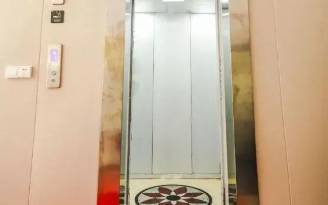 Starlight Hotel(Jinggangshan Railway Station Store)