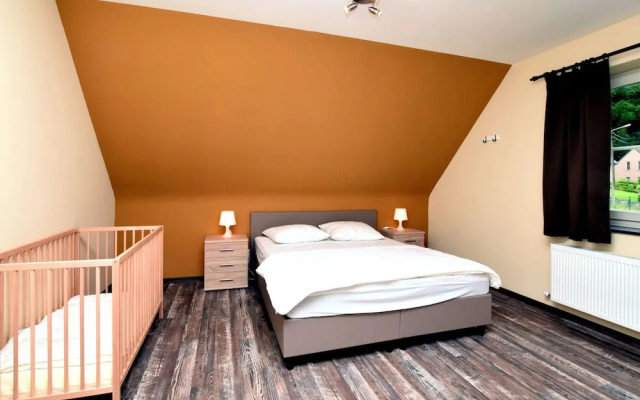 Holiday Home in Hastiere Near Forest