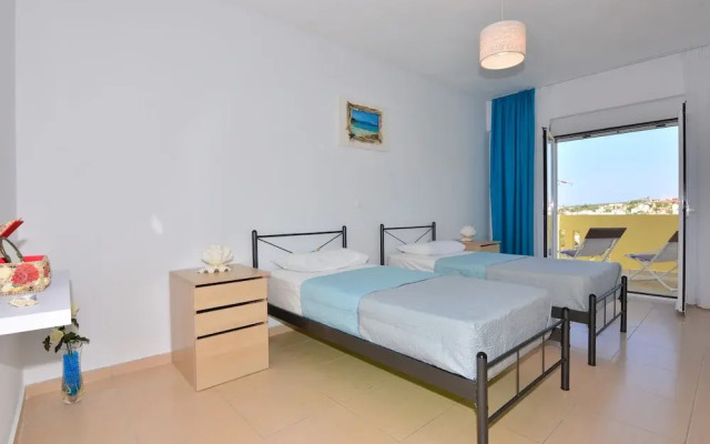 Dulce Propiedad Ubicada En Asteri Para 4 Personas.