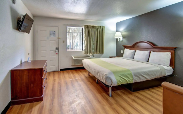 Motel 6 Irving, TX - DFW Airport North