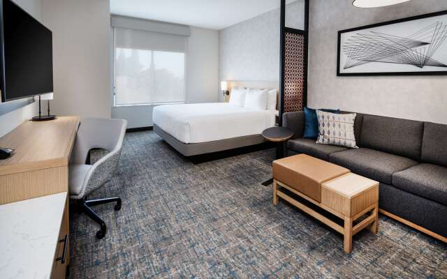 Hyatt Place Bakersfield