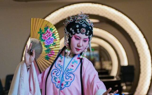 Hualuxe Kunshan Huaqiao