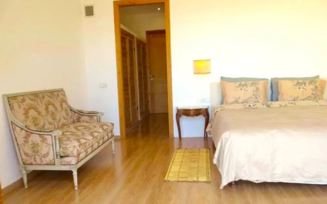 Splendid Villa With sea View