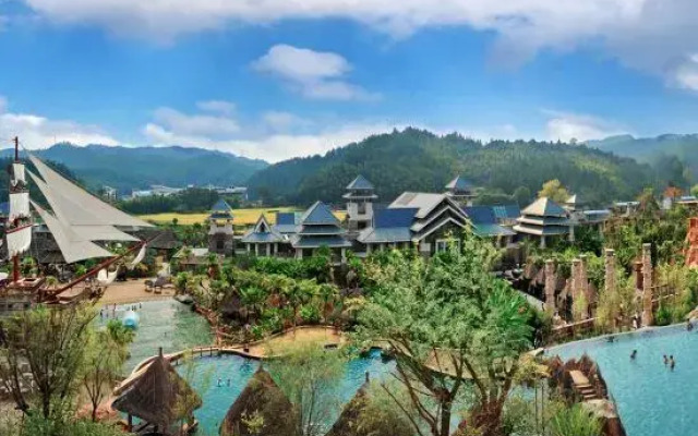 Tianfang Yuetan Hot Spring Resort