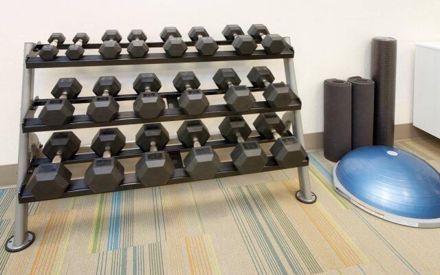 Holiday Inn Express and Suites Detroit/Sterling Heights by IHG