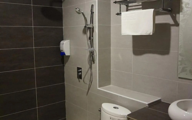 Super 8 Hotel @ Bayan Baru