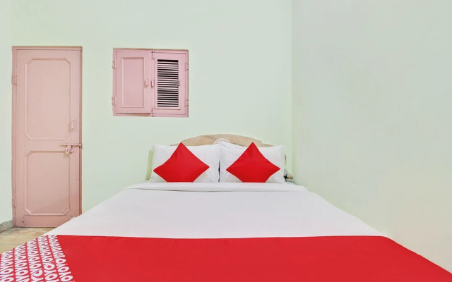 SPO ON 46695 Red Tomato Palace