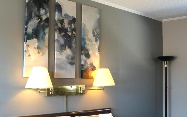 Coastal Inn Kingfisher